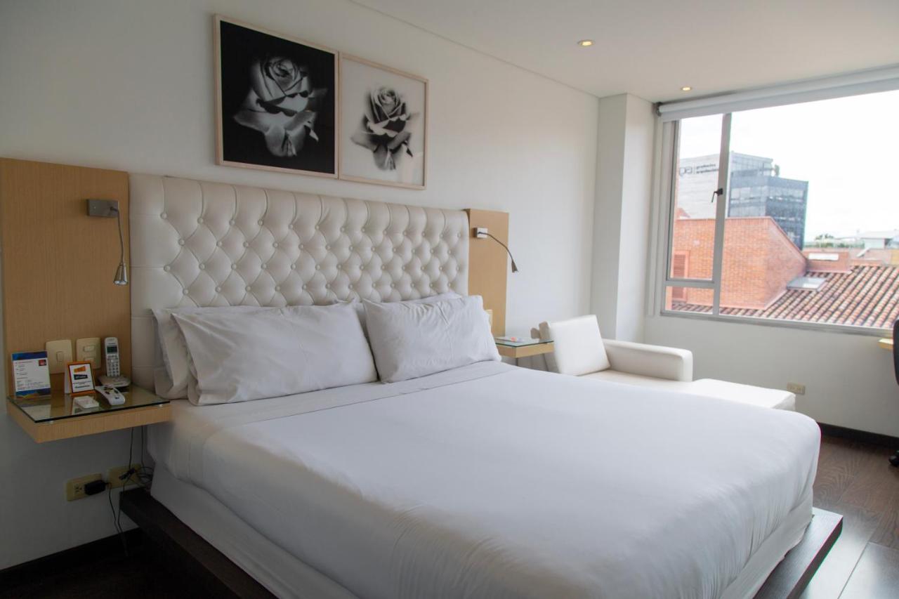 Hotel 104 Art Suites Bogota Bagian luar foto