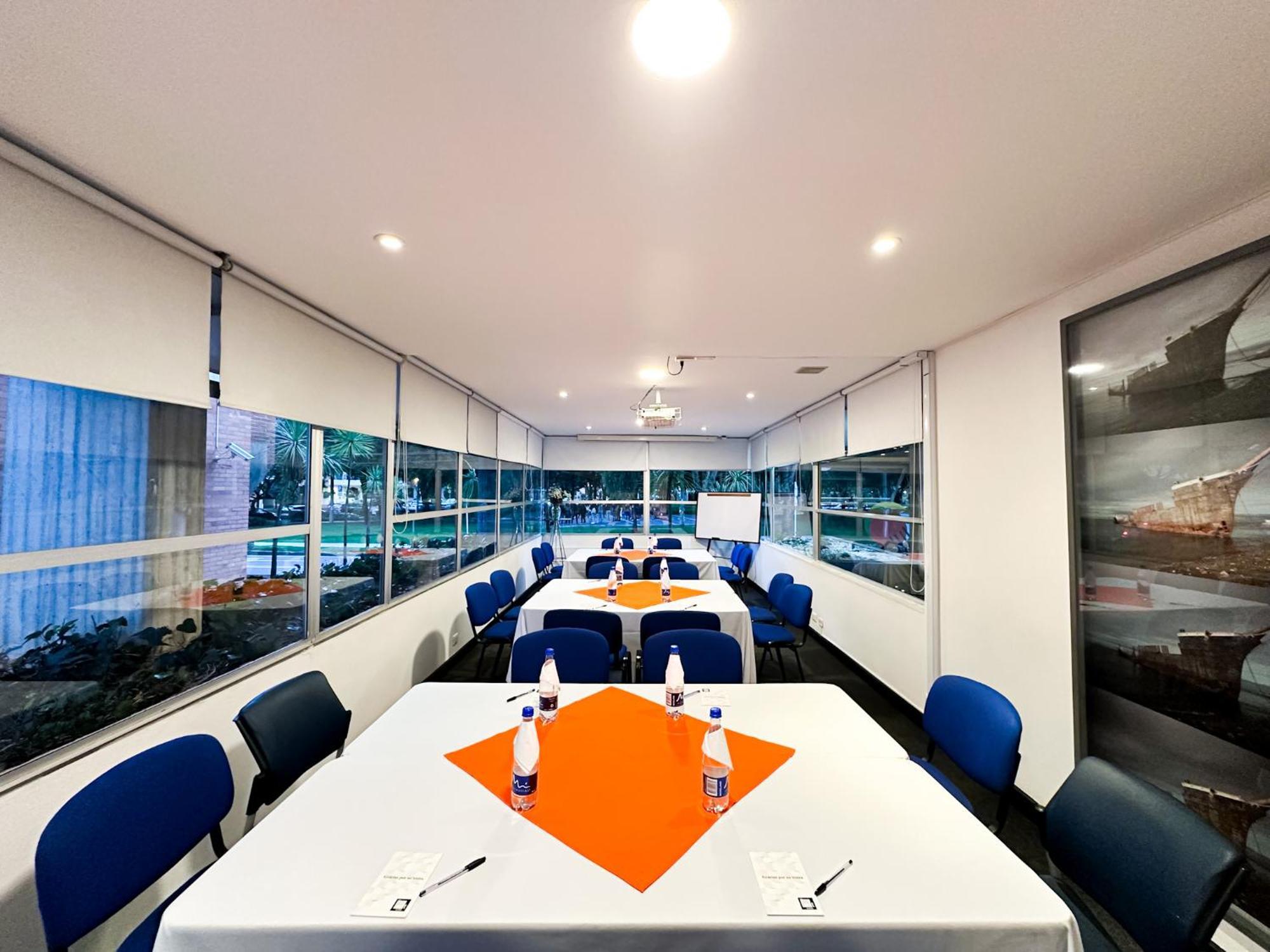 Hotel 104 Art Suites Bogota Bagian luar foto
